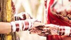 पुण्यात महिला समलिंगी विवाह करताना, नंतर आईवडिलांच्या दबावाखाली नाशिकच्या पुरुषाशी लग्न