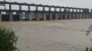 विष्णुपुरी प्रकल्पाचे दरवाजे उघडले; गोदावरी नदीवर 2.77 लाख क्यूसेक विसर्ग सुरू