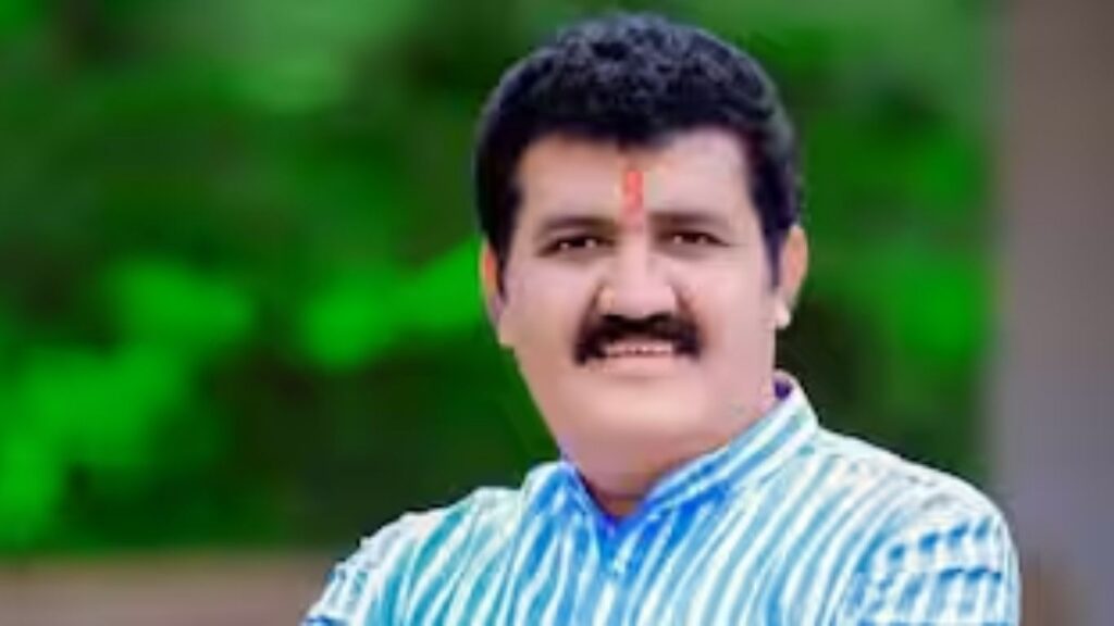 यवतमाळ जिल्ह्यात अतिवृष्टीचे संकट; तलाठी अधिकारी सहलीवर, कारवाई निर्देश