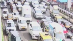 Dussehra Melave 2025: मुंबईत वाहतूक बदल आणि NO Entry रस्त्यांची यादी