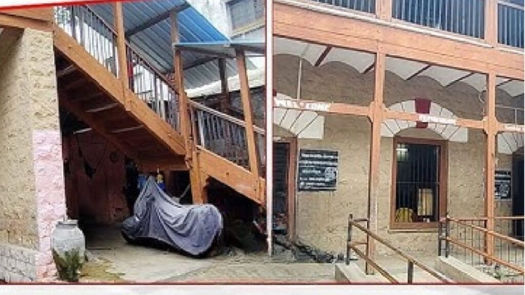 धुळे शाळेत वाद: बारावी फॉर्म भरताना पालकांचा कर्मचाऱ्यावर हल्ला, CCTV मध्ये कैद