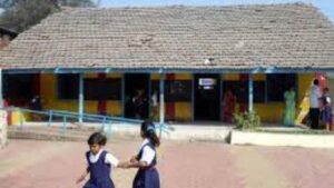 बुलढाणा : जिल्हा परिषद शाळेत विद्यार्थी शून्य, शिक्षक मात्र उपस्थित