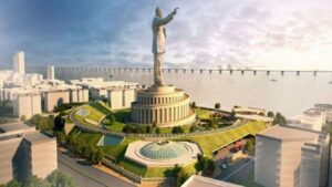 बाबासाहेब आंबेडकरांच्या पुतळ्याचा पहिला भाग मुंबईत दाखल, अनुयायांमध्ये उत्साह