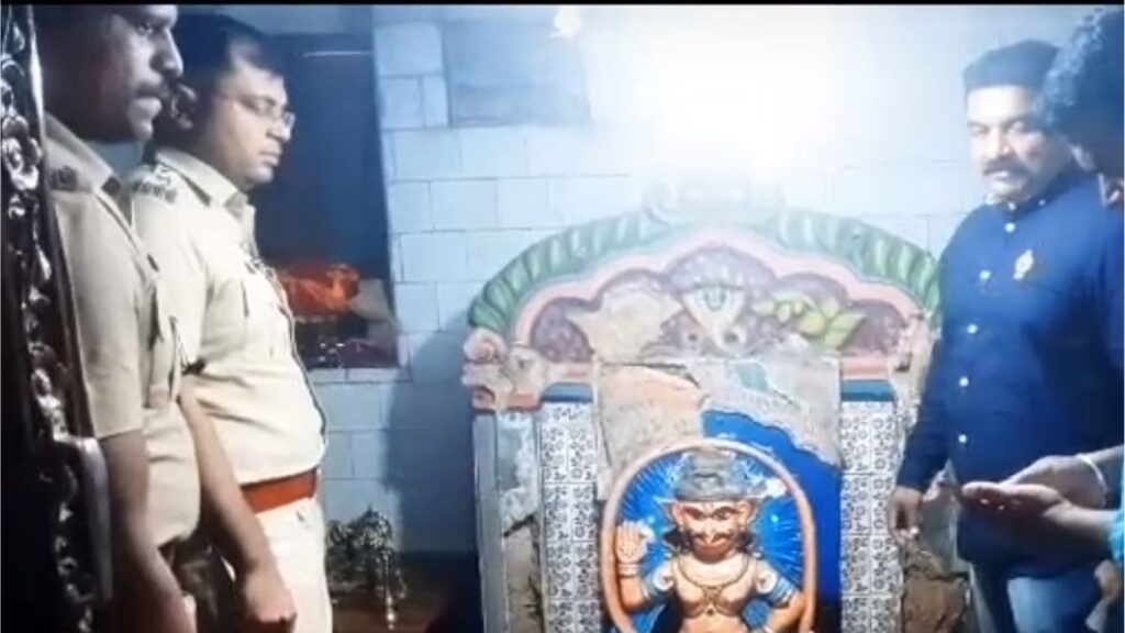 कल्याण हनुमान मंदिरात दिवसाढवळ्या चोरी; सीसीटीव्हीमध्ये घटना कैद