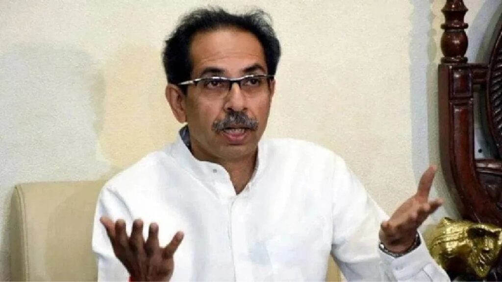 नाशिकमध्ये शिवसेना (उद्धव ठाकरे गट) पदाधिकाऱ्यांची जिल्हाधिकाऱ्यांशी भेट; बोगस मतदारांवर कारवाईची मागणी