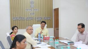 रुग्णालयांवरील उपचार दावे महिन्यातच भरण्याची व्यवस्था – आरोग्य मंत्री प्रकाश आबिटकर