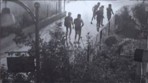 मुंबईत लाखोंची घरफोडी; पोलिसांनी काही तासांत चोरांना पकडले, 36 लाखांचा ऐवज जप्त