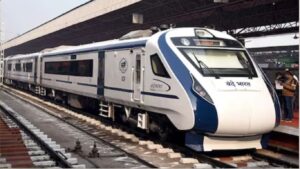 मुंबई-सोलापूर वंदे भारत ट्रेनला नवा थांबा; दौंड स्टेशनवर थांबणार वंदे भारत एक्सप्रेस