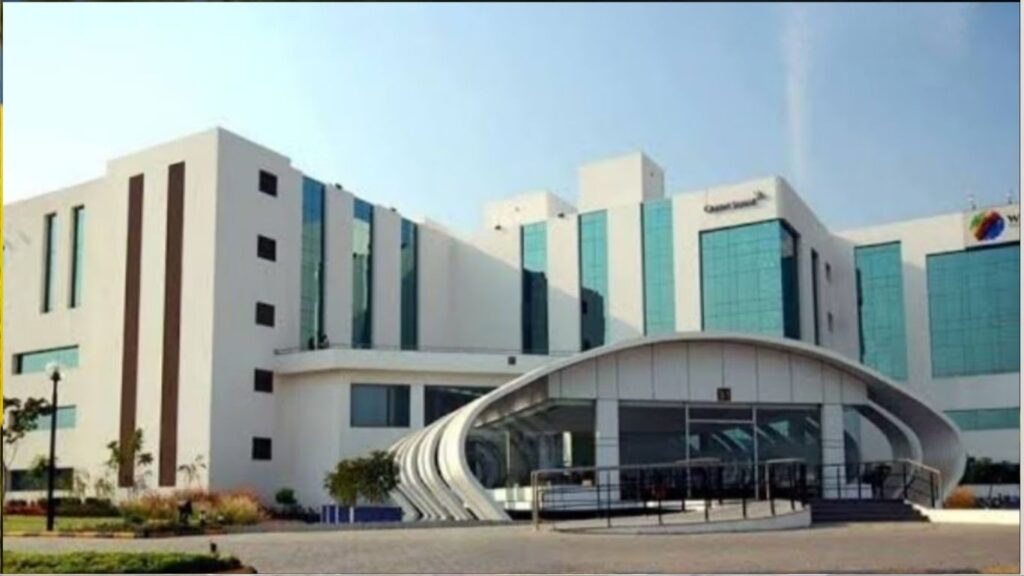 पुणे आयटी पार्कला मोठा फटका? HIRE Act 2025 मुळे आउटसोर्सिंगवर 25% कर लागू होणार