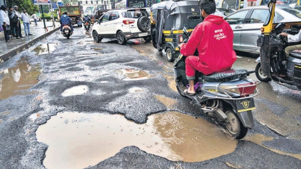 नगर–मनमाड महामार्गावर खड्ड्यांचा बळी! तरुणाचा दुर्दैवी मृत्यू, नागरिक आक्रोशित