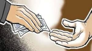 तलाठी आणि कोतवाल ACB च्या सापळ्यात; 10 हजारांची लाच घेताना रंगेहात पकडले