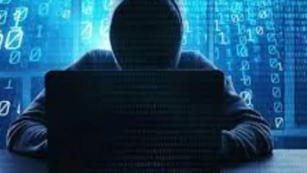 पोलिस असल्याचे भासवून महिलेला 51 लाखांची फसवणूक; पुण्यात सायबर गुन्हेगारांचा धक्कादायक कारनामा