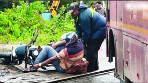 फुरसुंगीकरांचा ठाम नकार; महापालिकेची थकबाकी धरून आलेल्या करबिलांविरोधात ग्रामस्थ संतप्त