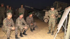 त्रिशूल सरावातील ‘अखंड प्रहार’मध्ये दक्षिण कमांडचे सरसेनापती लेफ्टनंट जनरल धीरज सेठ यांचा Konark Corps चा तयारी आढावा