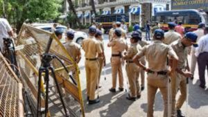 मुंबई पोलिसांच्या नियंत्रण कक्षाला धमकीचा फोन; नेव्हल डॉकवर दहशतवादी हल्ल्याची चेतावणी