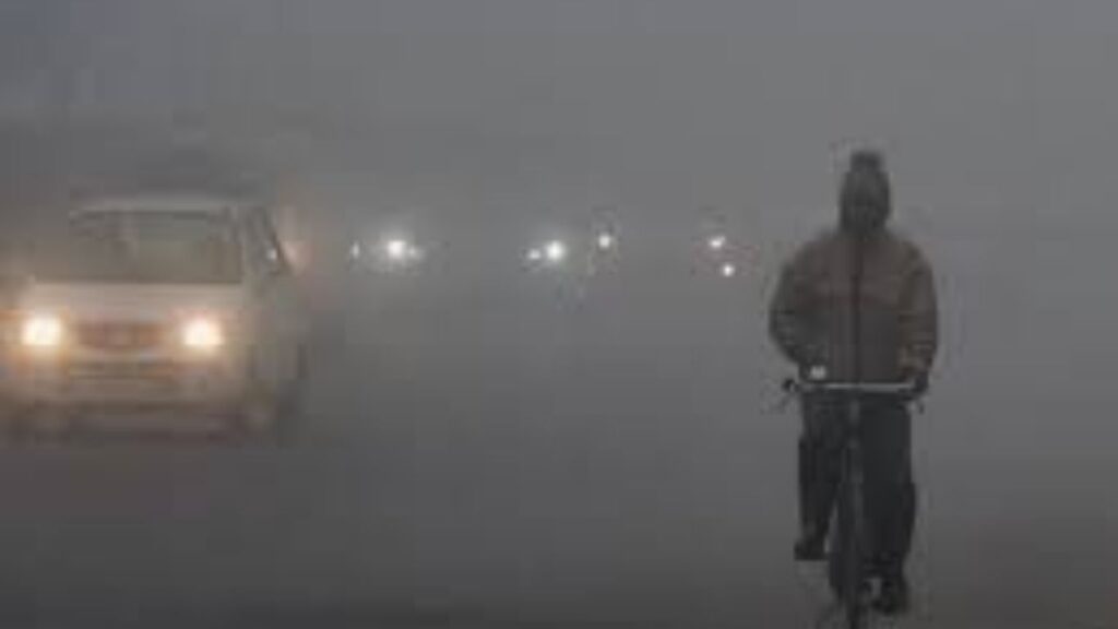 पुणे-मुंबईसह नाशिक, सातारा, कोल्हापूरमध्ये गारठ्याचा जोर; तापमानात मोठी घसरण