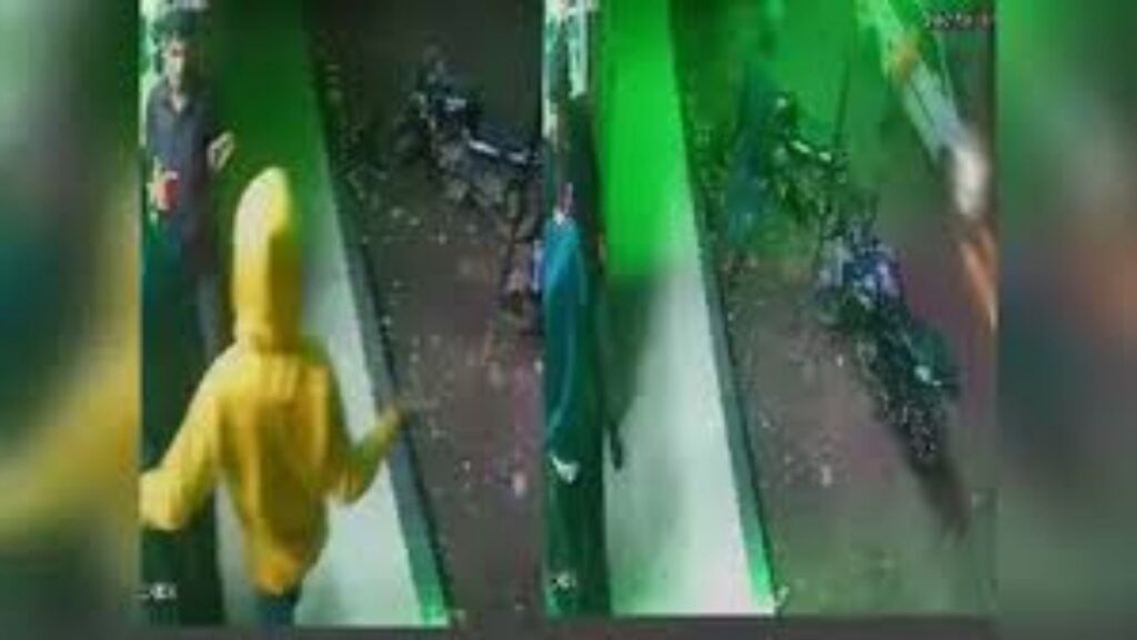 पुण्यात कोयता टोळीचा मध्यरात्री धुमाकूळ; बारमध्ये घुसून हजारोंची रोकड लुटली