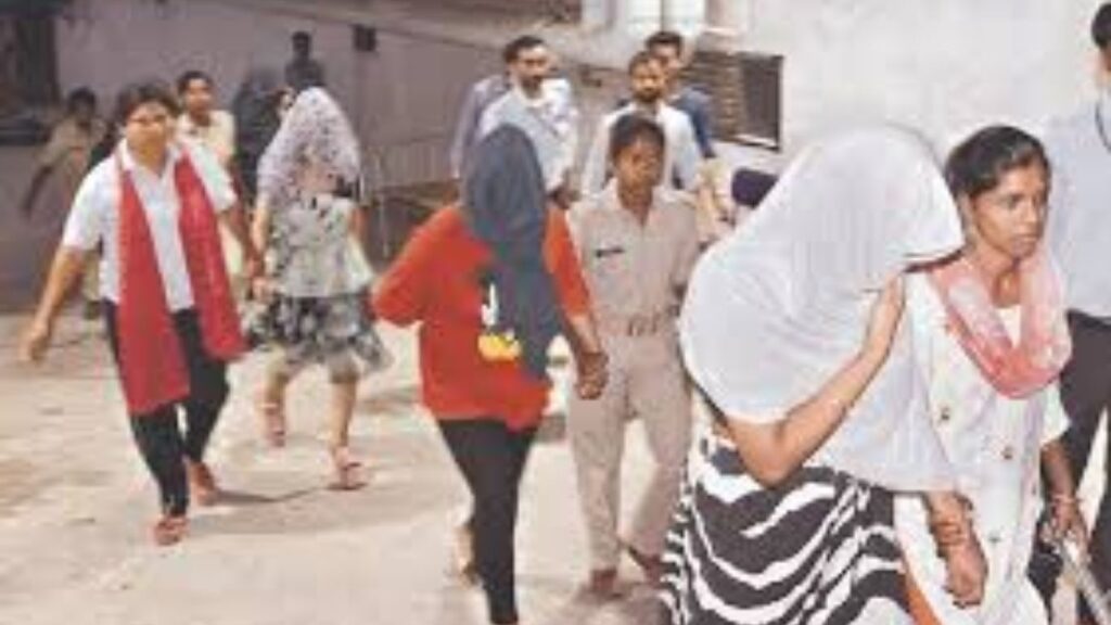 चेंबूर स्पा रेडमध्ये धक्कादायक खुलासा; बोगस ग्राहकांकडून थेरेपिस्टवर जबरदस्तीचा आरोप