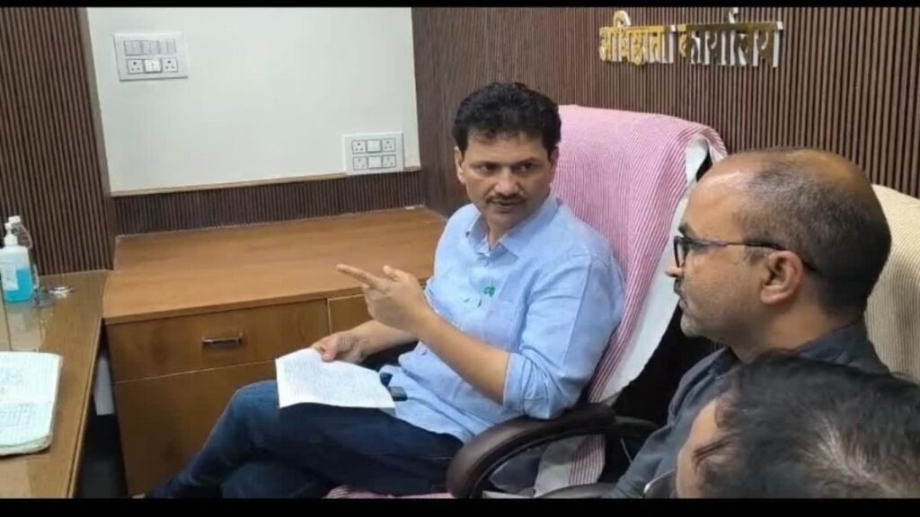 सीपीआर रुग्णालयातील ढिसाळ कारभारावर आरोग्यमंत्री आबिटकर यांची झाप; अचानक भेटीत अधिकाऱ्यांना सुनावणी