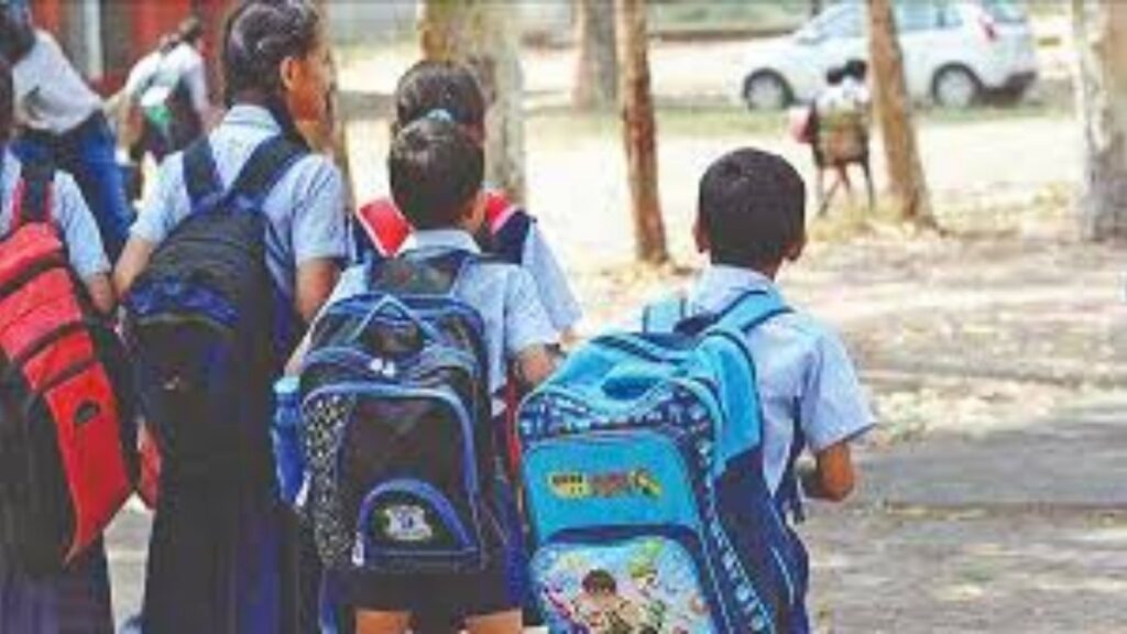 शालेय शिक्षण विभागाचे आदेश: विद्यार्थ्यांची पडताळणी 15 डिसेंबरपर्यंत पूर्ण; अनियमितता आढळल्यास कडक कारवाई