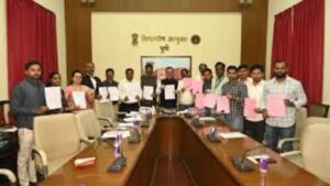 पुणे विभागातील पदवीधर-शिक्षक मतदार यादी जाहीर; नोंदणीत घट, अंतिम यादी १२ जानेवारी २०२६ रोजी