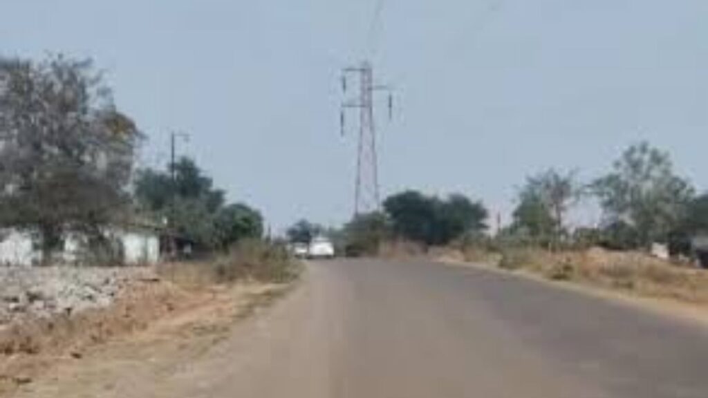 कर्जत–कल्याण राज्यमार्गावर वनजमीन अडथळा; दुपदरीकरणाला बांधकाम खात्याचा असहकार कायम