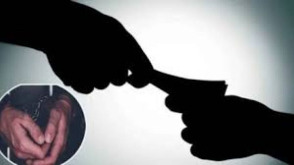 Pune Bribery Case: तब्बल 8 कोटींची लाच मागणी, 30 लाख घेताना दोन जण रंगेहात अटक
