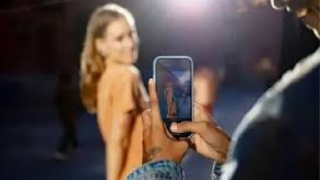 Mumbai Crime: ऑडिशनच्या नावाखाली अर्धनग्न फोटो मागून तरुणींची ब्लॅकमेल; फेक अकाउंटद्वारे फसवणूक