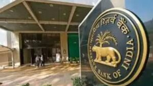 रेपो रेट कमी; आरबीआय गव्हर्नरांचा बँकांना इशारा—ग्राहकांना तात्काळ दिलासा द्या