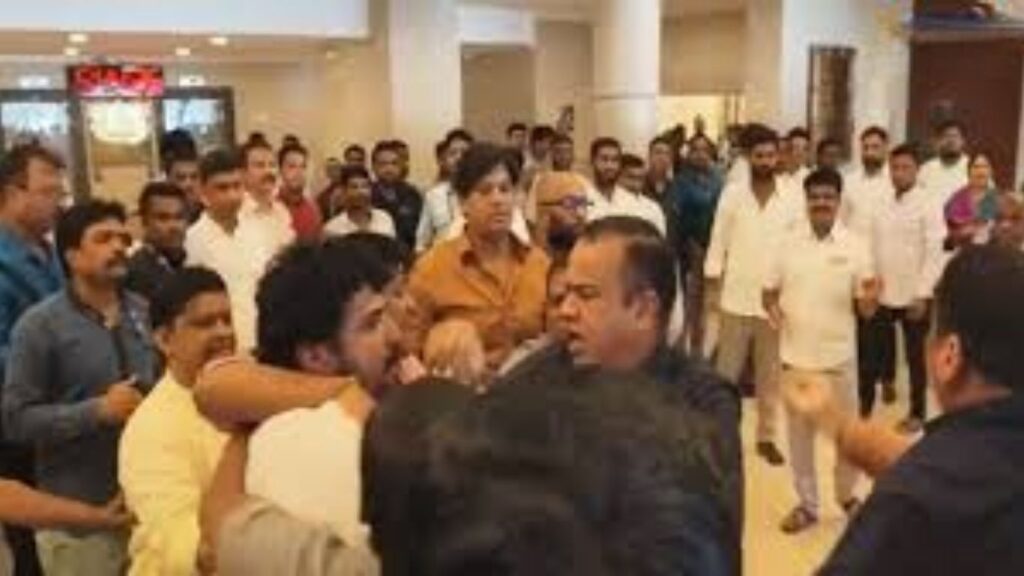 Awhad-Padalkar Clash: विधानभवनातील हाणामारीत दोन्ही गटांवर कारवाई, तुरुंगवासाची शिफारस