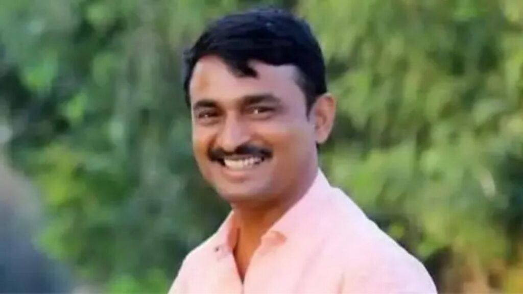 बीडमध्ये हत्तीवरून मिरवणुकीचा वाद; संतोष देशमुख हत्या प्रकरणात देशमुख कुटुंबाचा गंभीर दावा