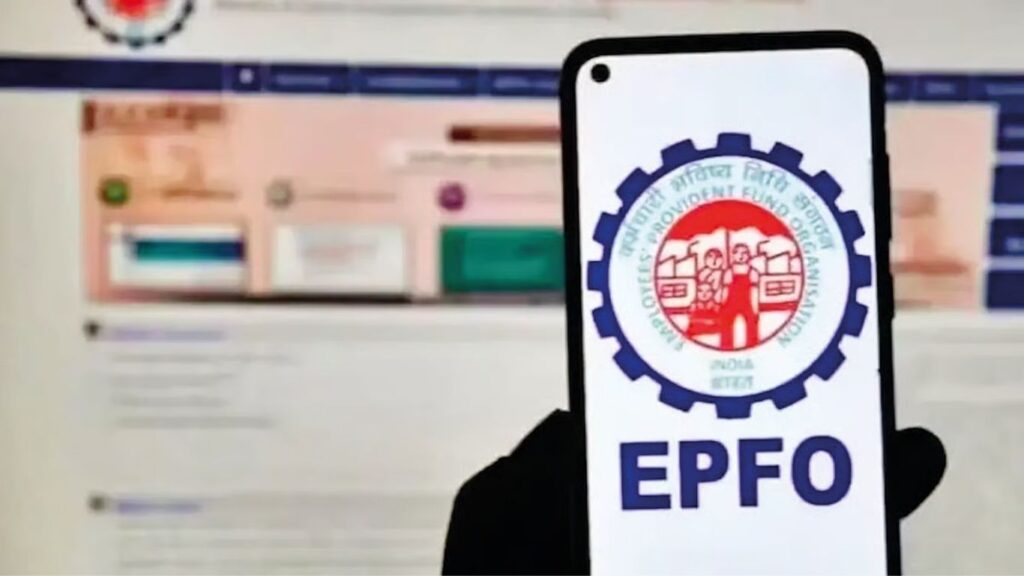 EPFO नियमांमध्ये मोठा बदल; नोकरी बदलणाऱ्या कर्मचाऱ्यांना दिलासा, विमा आणि सेवा लाभांवर थेट परिणाम