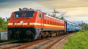 आजपासून रेल्वे तिकीट दरवाढ लागू; सामान्य प्रवाशांच्या खिशावर परिणाम