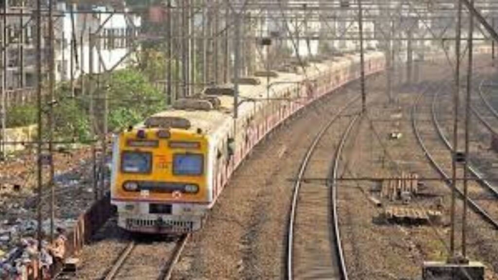 Railway News: मुंबई उपनगरीय रेल्वेचे जाळे 400 किमीने वाढणार; 14 प्रकल्पांमुळे लोकलच्या 3,000 फेऱ्या वाढणार