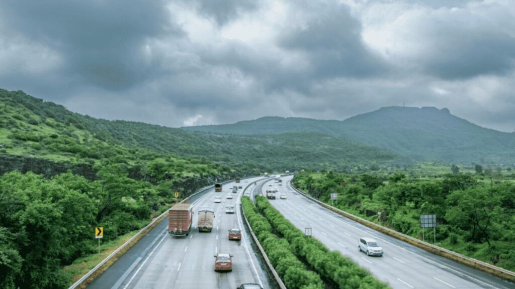 मुंबई-गोवा महामार्गावर अपघातांचे सत्र कायम; अपूर्ण काम ठरतेय जीवघेणे