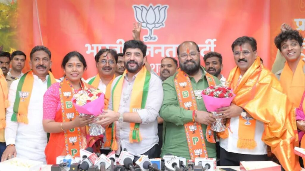 PMC Election 2026: भाजपचा पुण्यात विजयी शंखनाद; मतदानाआधीच दोन उमेदवार बिनविरोध, कार्यकर्त्यांचा जल्लोष