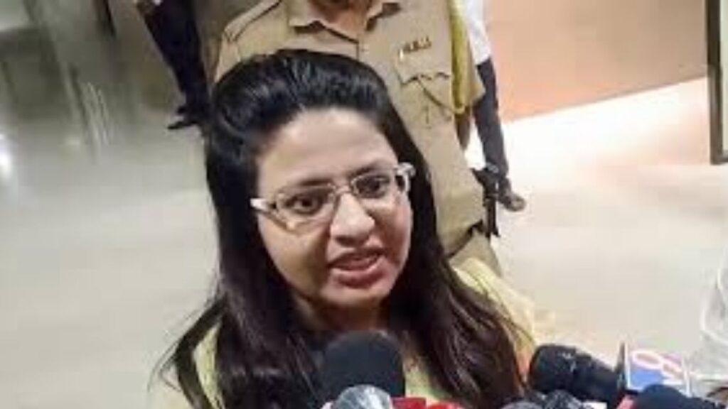 Pune Crime: पूजा खेडकर यांच्या घरी जबरी चोरी; नोकरानेच केला घात, कुटुंबीयांना बेशुद्ध करून लूट