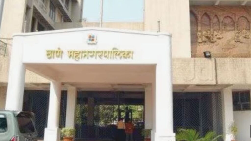 Thane News: निवडणूक आयोगाचा आदेश नाकारल्याप्रकरणी ठाण्यातील प्रसिद्ध शाळेच्या मुख्याध्यापकांवर गुन्हा दाखल