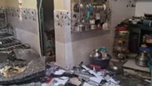 मुंबईतील मालवणीत गॅस सिलिंडरचा भीषण स्फोट; चाळीला आग, सात जण गंभीर जखमी