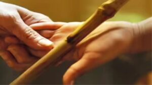 Gondia Crime: ‘लॉलीपॉप’ गैरसमजातून शिक्षिकेकडून ९ वर्षीय विद्यार्थ्याला मारहाण; आमगावात संताप