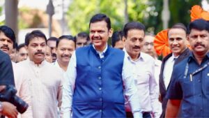 देवेंद्र फडणवीस दिल्ली दौरा: सदिच्छा भेट की महाराष्ट्रात मोठ्या राजकीय घडामोडींची चाहूल?