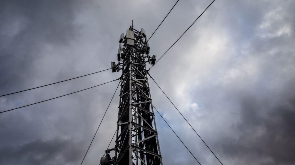 भंडाऱ्यात धक्कादायक प्रकार: पगारवाढ नाकारल्याने जिओ टॉवरचे केबल कापले, 258 तास नेटवर्क ठप्प