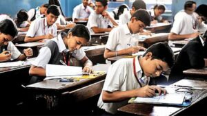 CBSE Board Exam 2026: परीक्षा केंद्रावर कोणते कपडे घालावे? ड्रेस कोड आणि महत्त्वाच्या सूचना जाणून घ्या