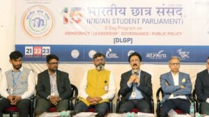 एमआयटी वर्ल्ड पीस युनिव्हर्सिटीमध्ये १५वी भारतीय छात्र संसद २१ ते २३ फेब्रुवारी दरम्यान; राजदीप सरदेसाई, दिग्विजय सिंह यांची उपस्थिती