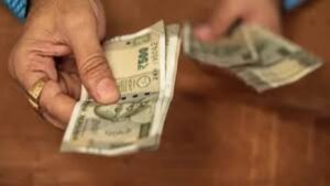 पैसे द्या आणि बांधकाम कामगार व्हा! माण तालुक्यात एजंटगिरीचा सुळसुळाट; योजनांमध्ये भ्रष्टाचाराचा आरोप