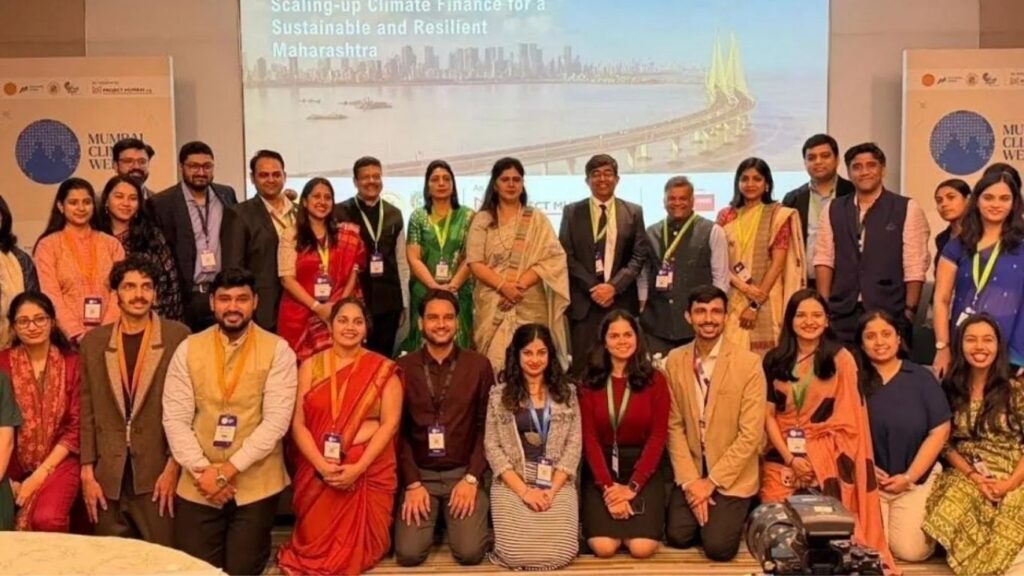पंकजा मुंडे यांच्या उपस्थितीत Mumbai Climate Week 2026 मध्ये महत्त्वाचे MoU; PET बाटली पुनर्वापरासाठी राज्य शासन-कोकाकोला करार