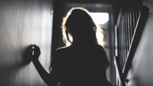 अहिल्यानगर हादरले! अल्पवयीन मुलीचे अपहरण करून रामशेज किल्ल्याजवळ जंगलात पाच दिवस अत्याचार; तिघे आरोपी अटकेत