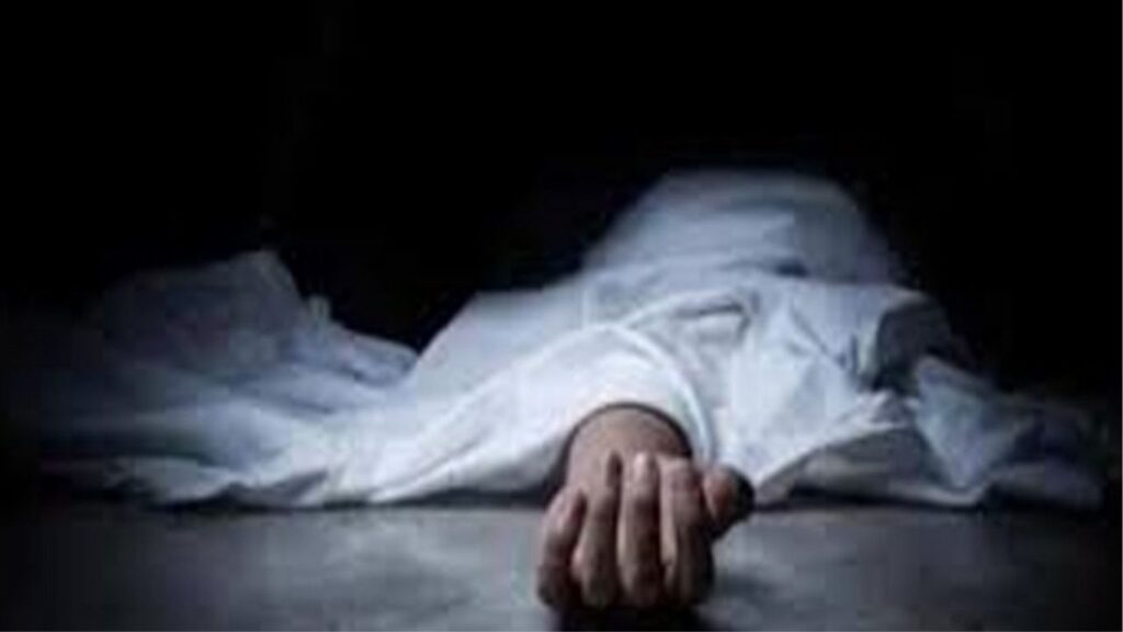 सावकारीच्या त्रासाला कंटाळून बीडमध्ये २२ वर्षीय तरुणाची आत्महत्या; नातेवाईकांचा पोलीस ठाण्यासमोर ठिय्या