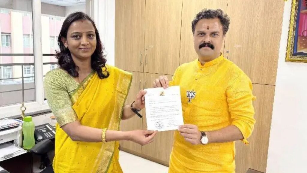 पुणे: नगरसेवक राघवेंद्र बाप्पु मानकर यांचा आदर्श निर्णय; मानधन नाकारून गरजू रुग्णांसाठी महापौर निधीला वर्ग