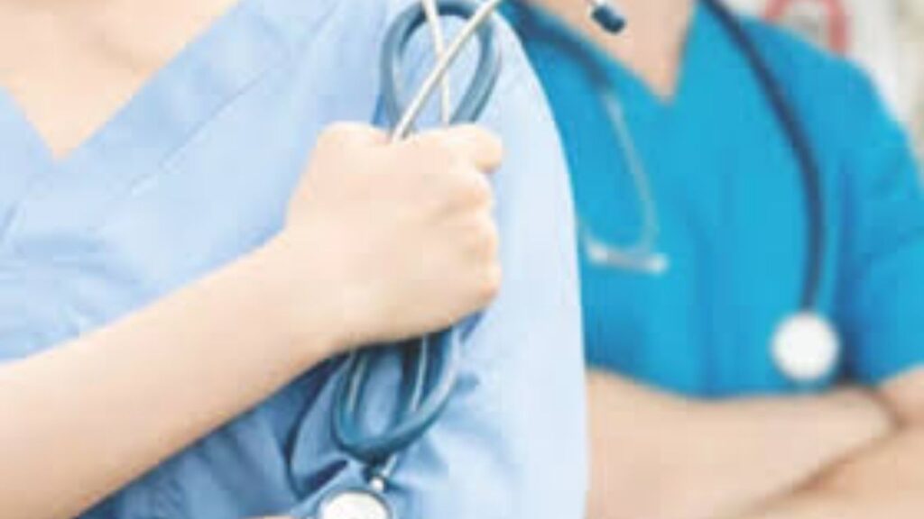 रुग्णांच्या जीवाशी खेळ? विंचूर शासकीय आयुर्वेदिक दवाखान्यात कालबाह्य औषधांचा गंभीर प्रकार उघड